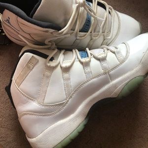 Jordan 11 Legend Blue